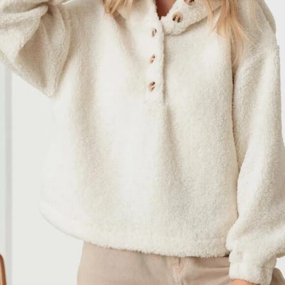 White Fox Sweaters - Sherpa Button-Up Two Pocket Hooded Pullover Small NWT